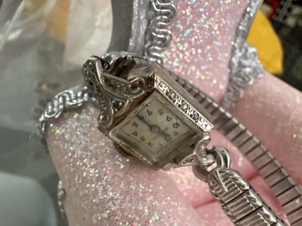 Vintage Helros 14K White Gold Ladies Square Face Watch with Expansion Band - Picture 3 of 7